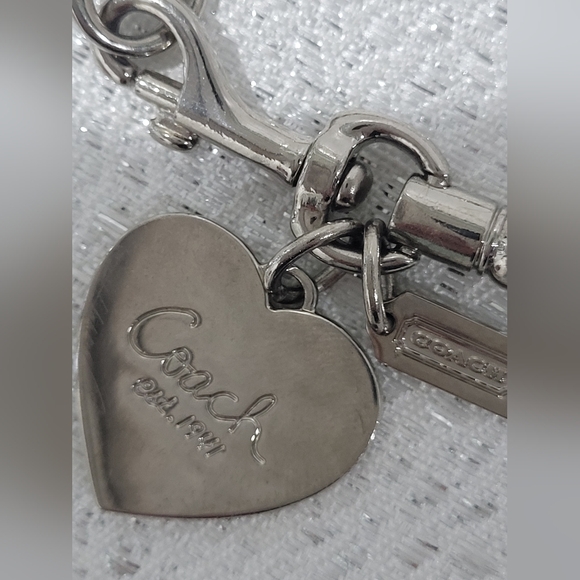 COACH BALL CHAIN HEART CHARM BRACELET. - Picture 3 of 8